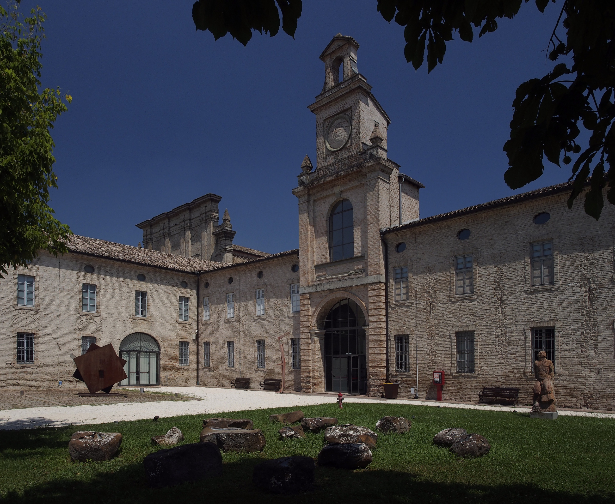 CSAC - Centro studi e archivio della comunicazione - veduta cortile